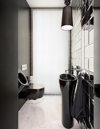Актуальный тренд в интерьере ванной: минимализм и простор
